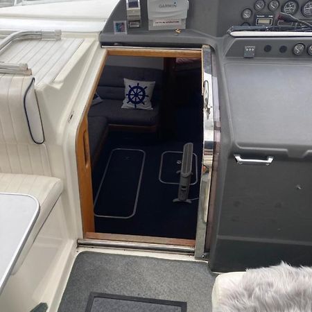 Luxury Boat Hotel Chertsey Buitenkant foto