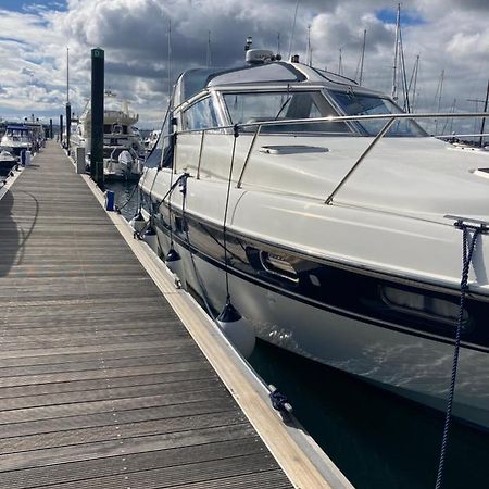 Luxury Boat Hotel Chertsey Buitenkant foto