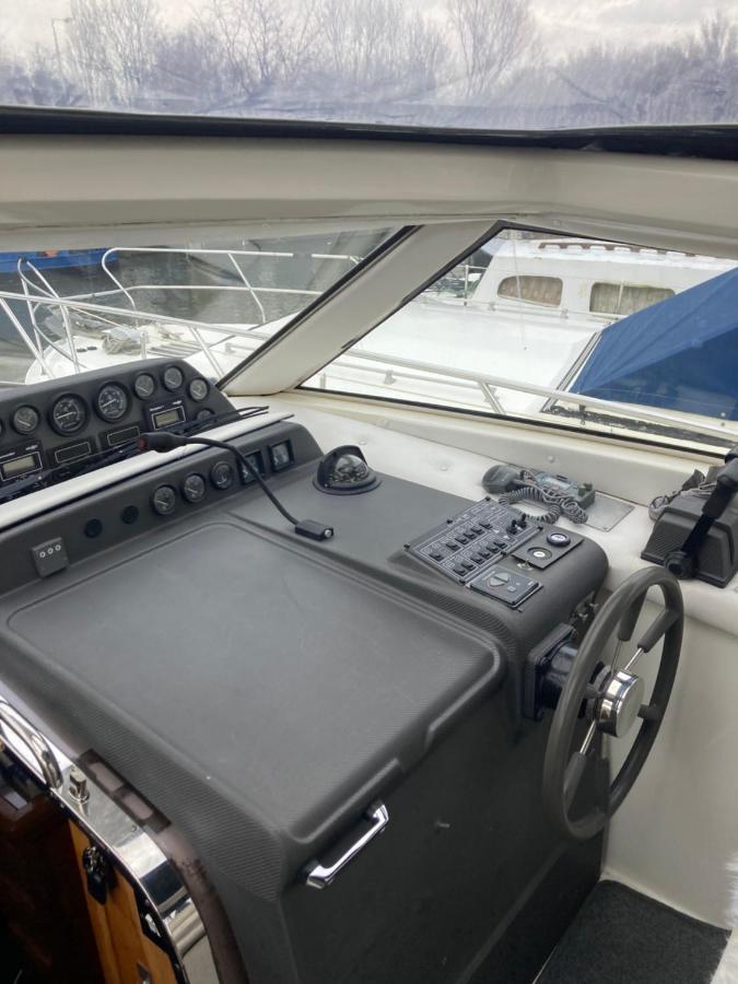 Luxury Boat Hotel Chertsey Buitenkant foto