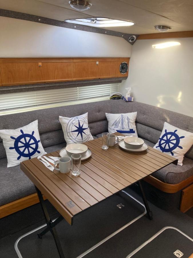 Luxury Boat Hotel Chertsey Buitenkant foto