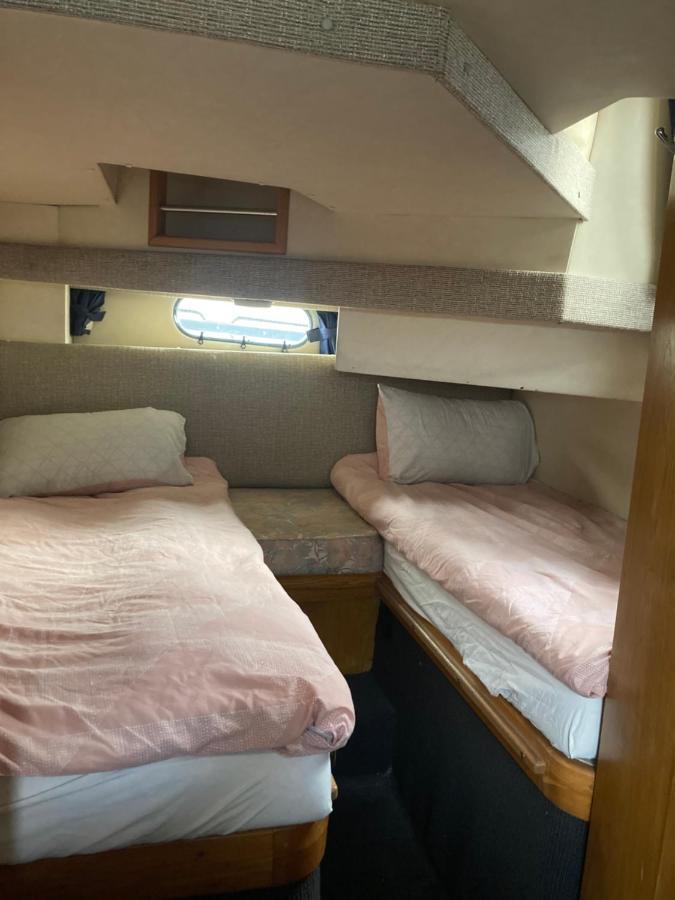Luxury Boat Hotel Chertsey Buitenkant foto