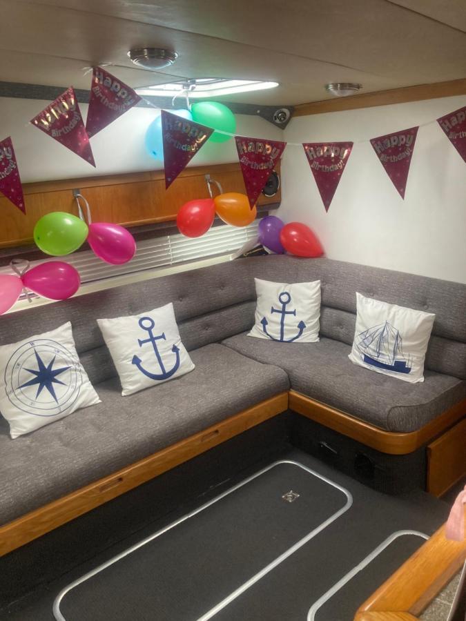 Luxury Boat Hotel Chertsey Buitenkant foto